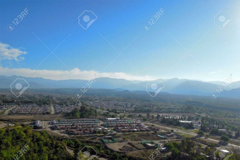 vista panoramica del cielo soleado en mendoza